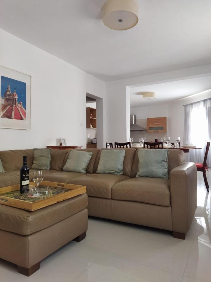Centrally Located Bugibba Apartment - Seaside Comfort San Pawl il-Baħar Eksteriør bilde